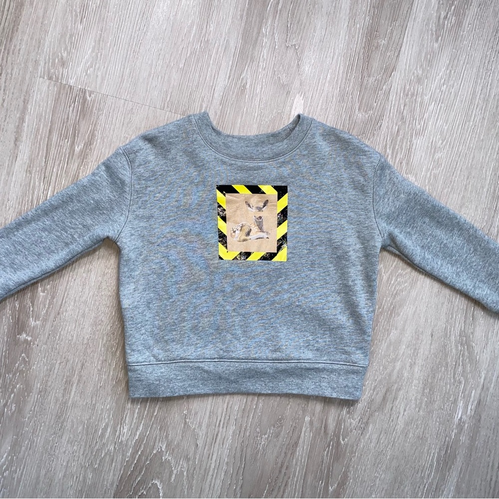 Burberry kids sz 3t crew neck sweater